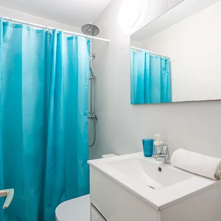Blue 4 Bedrooms Terrace شقة